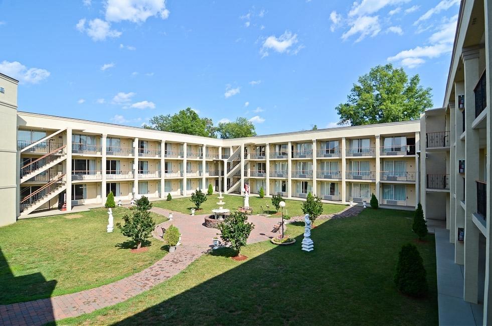 Stayapt Suites Alexandria-Fort Belvoir Екстериор снимка