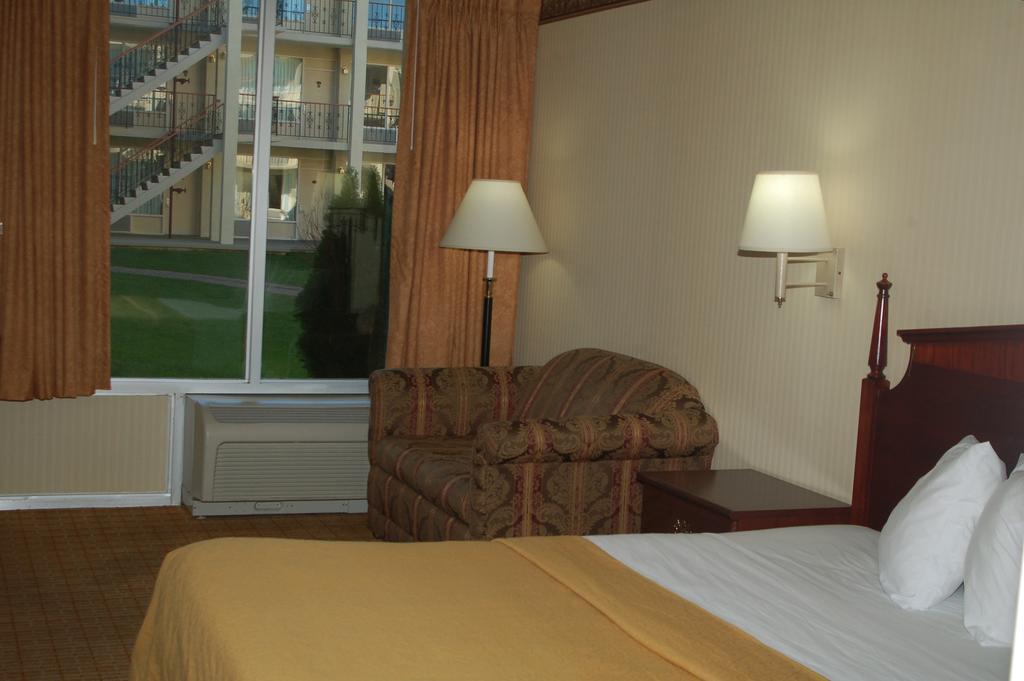 Stayapt Suites Alexandria-Fort Belvoir Екстериор снимка