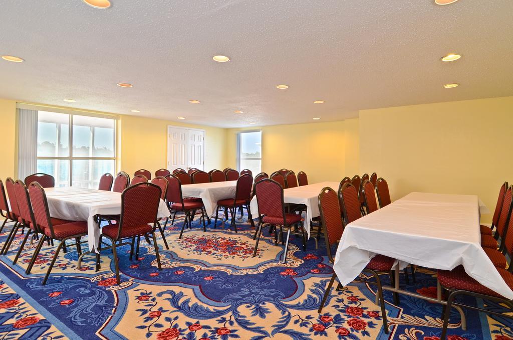 Stayapt Suites Alexandria-Fort Belvoir Бизнес снимка
